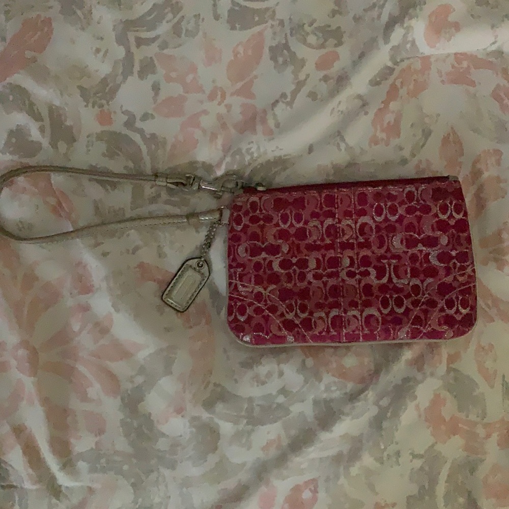 💗Coach Wristlet💗